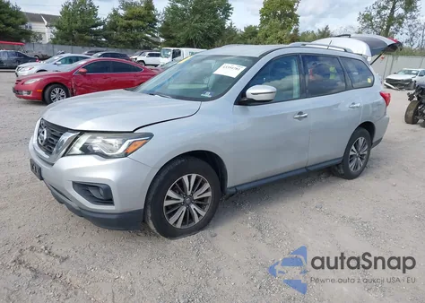 2017 Nissan Pathfinder Sv z USA, uszkodzony, nr VIN 5N1DR2MM2HC651491